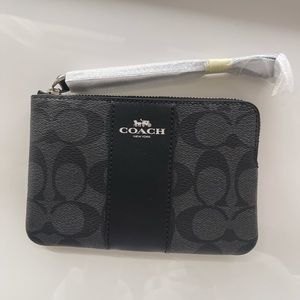 NWT Coach zip wallet